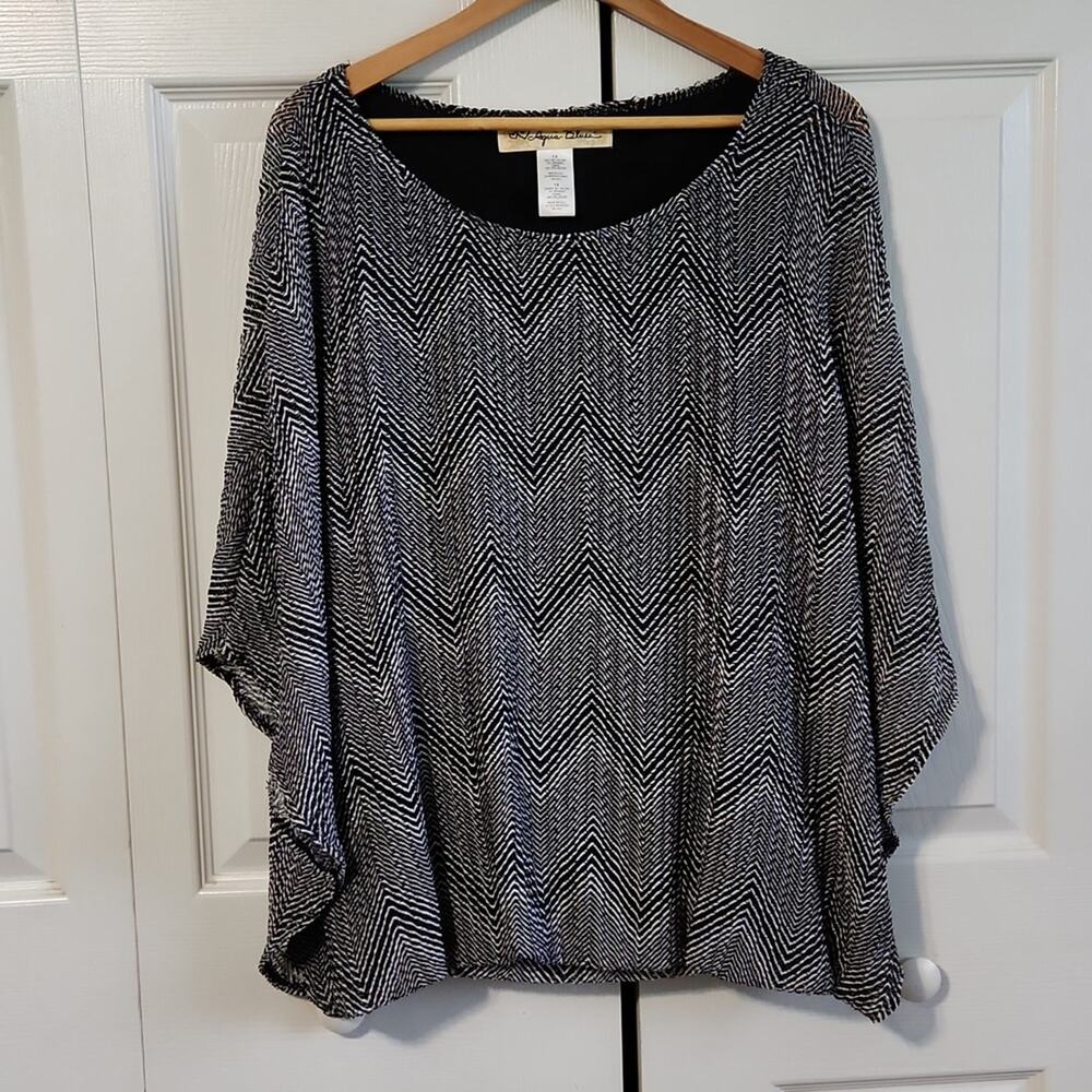 Aqua Blues Womens Black White Poncho With Tank Top Blouse Size 1X Chevron Artsy